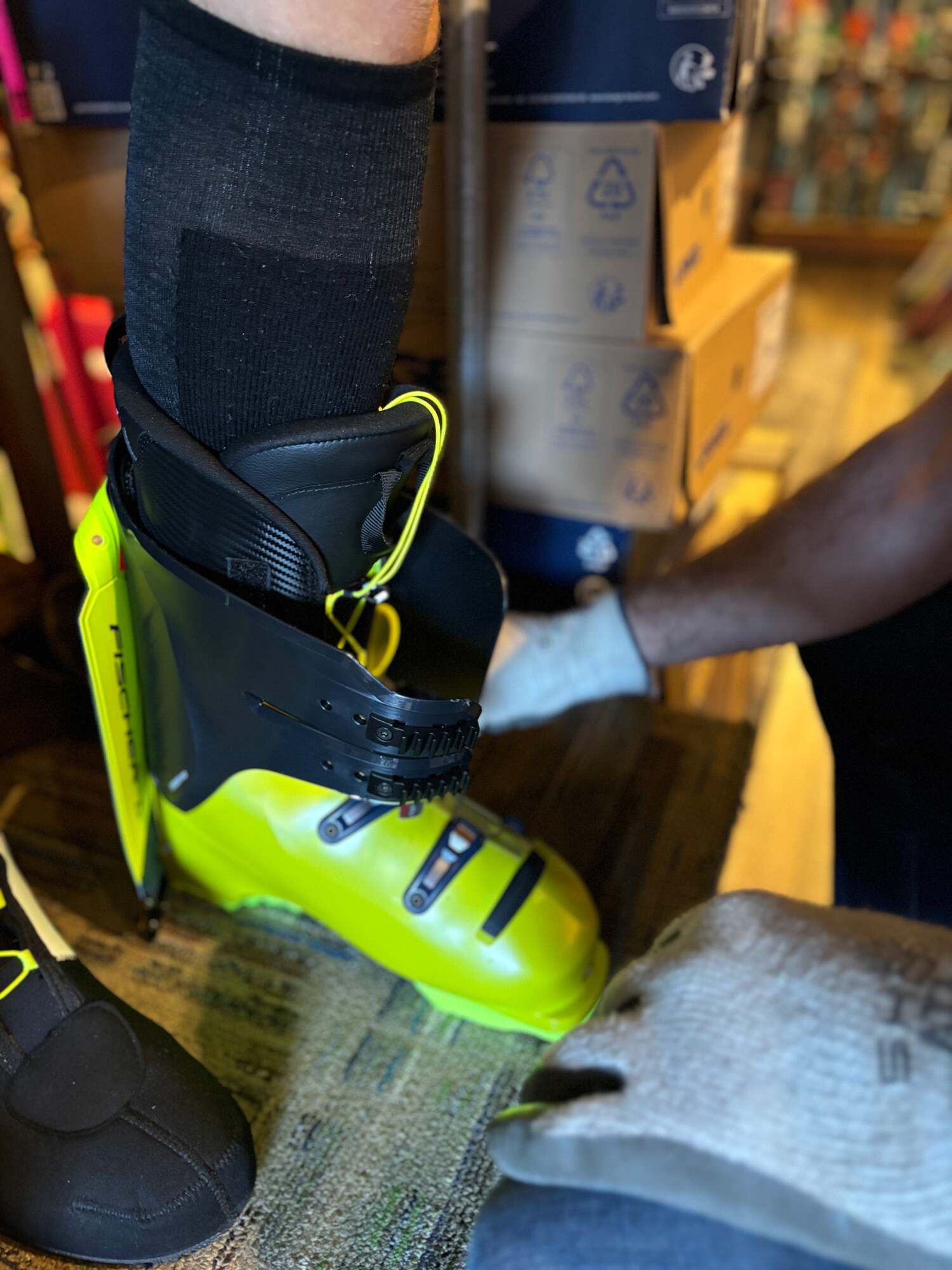 SKI BOOTS